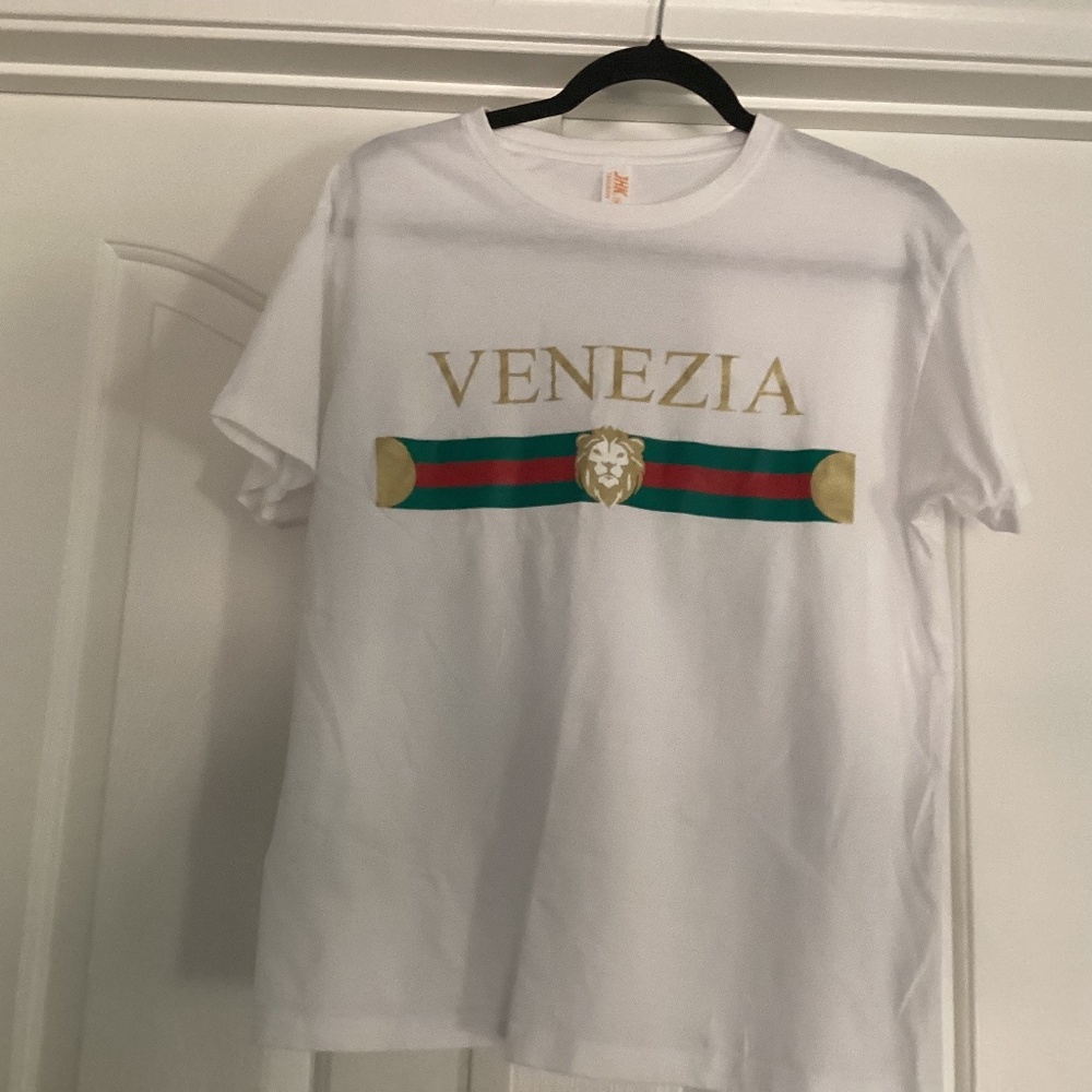 JHK Venezia Women T-Shirt, Size Medium, Color White, Green, Red, Gold NEW
